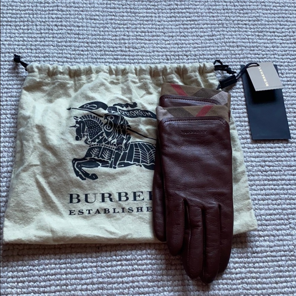 Burberry leather gloves
